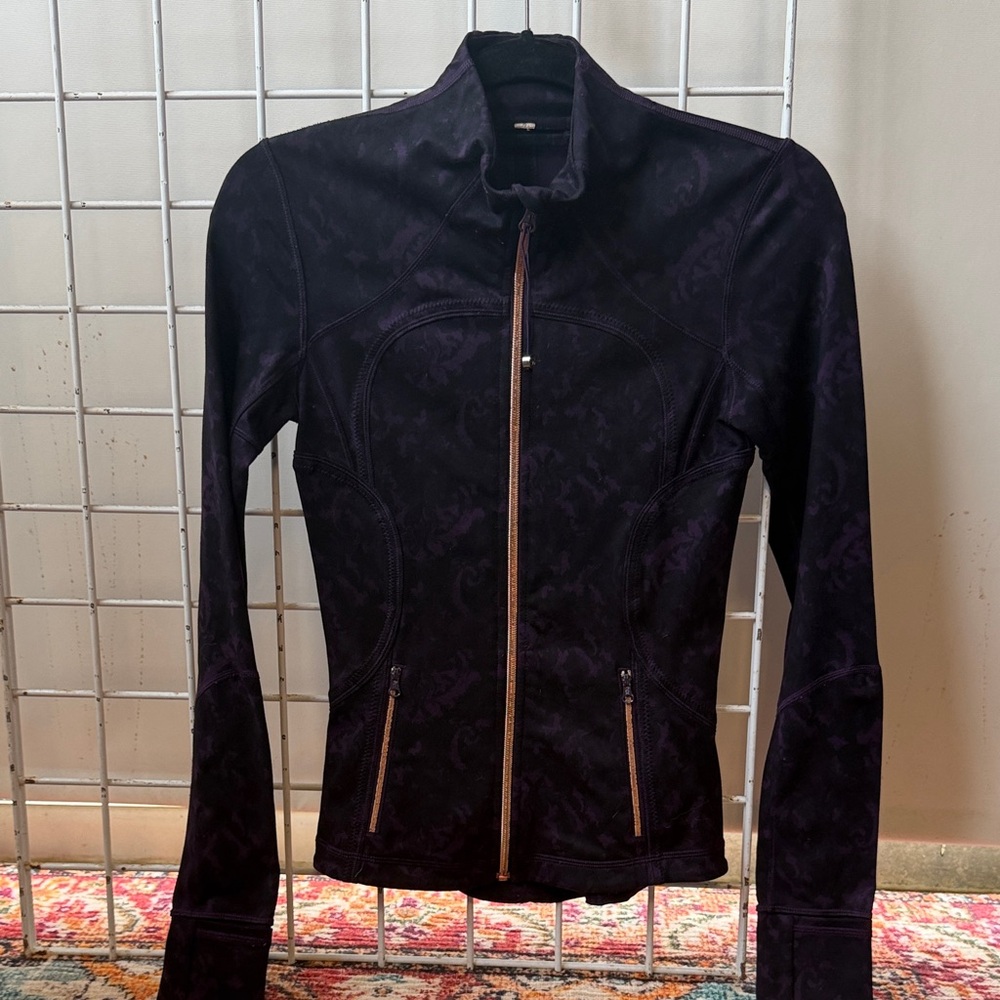 Lululemon Women's Black/Purple Zip Athletic Jacket Size x small